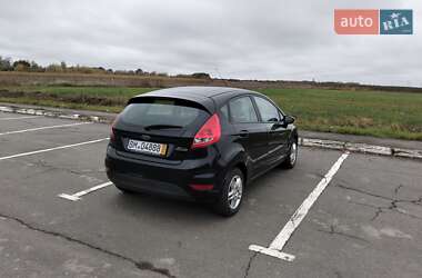Хэтчбек Ford Fiesta 2009 в 