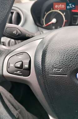 Хэтчбек Ford Fiesta 2009 в 