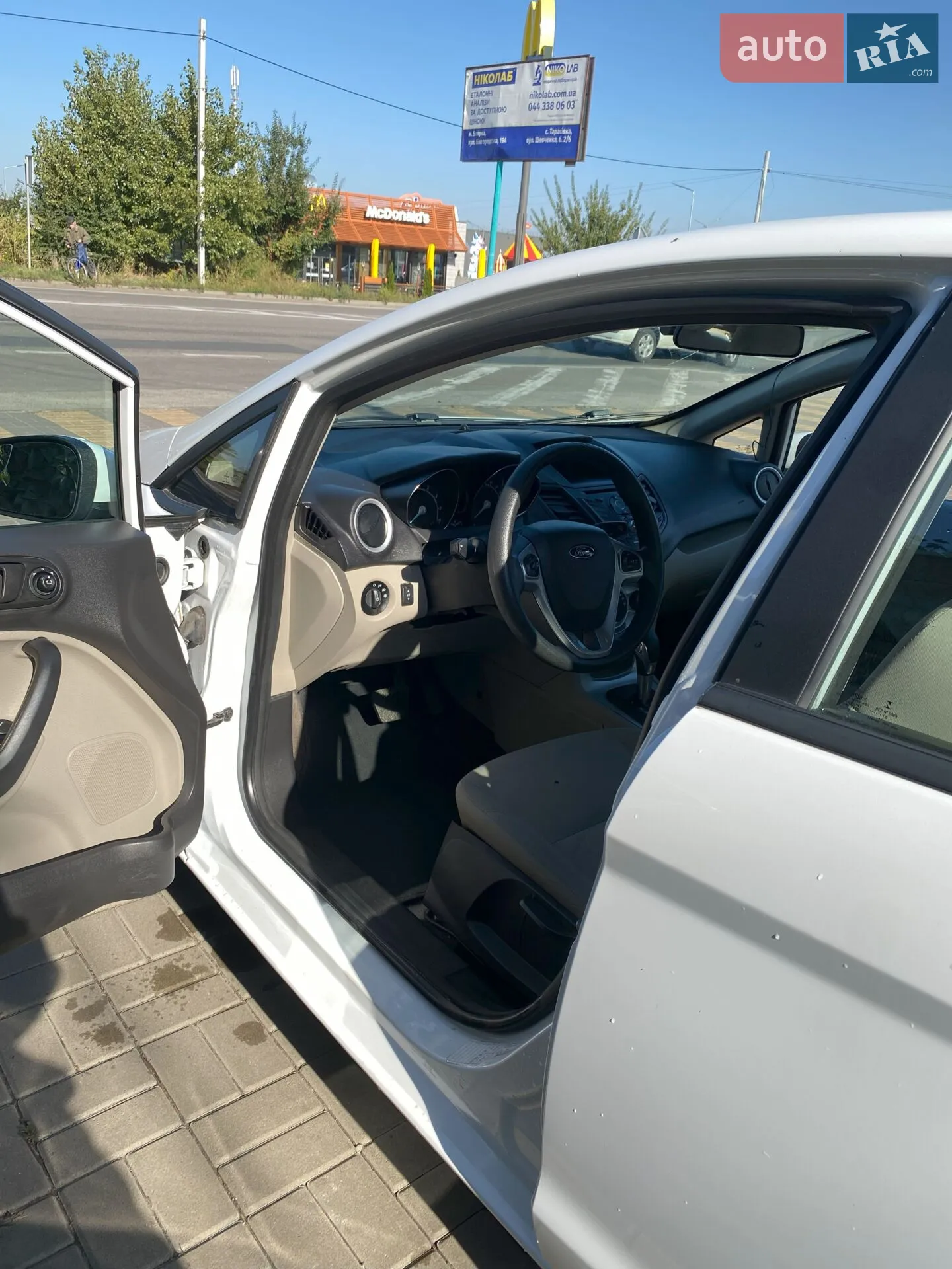 2018 Ford Fiesta - мініатюра 26