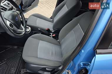 Хэтчбек Ford Fiesta 2012 в 