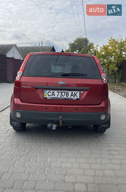 Хетчбек Ford Fiesta 2007 в 