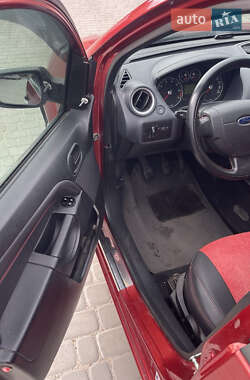 Хетчбек Ford Fiesta 2007 в 