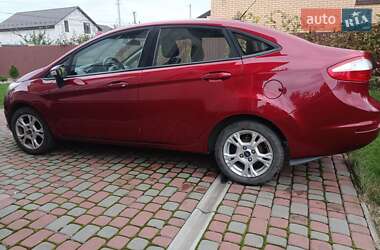 Седан Ford Fiesta 2016 в  фото 6 Седан Ford Fiesta 2016 в