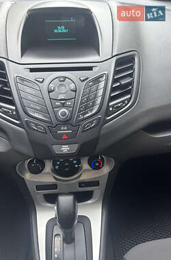 Седан Ford Fiesta 2016 в  фото 26 Седан Ford Fiesta 2016 в
