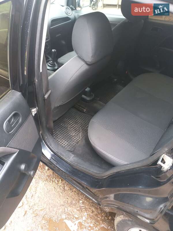 Хэтчбек Ford Fiesta 2008 в Хырове фото 21 Хэтчбек Ford Fiesta 2008 в Хырове