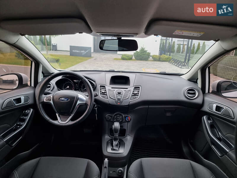 Хэтчбек Ford Fiesta 2014 в Мукачево