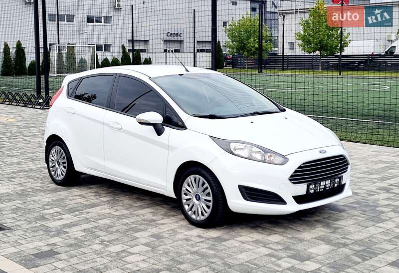 Хэтчбек Ford Fiesta 2014 в Мукачево