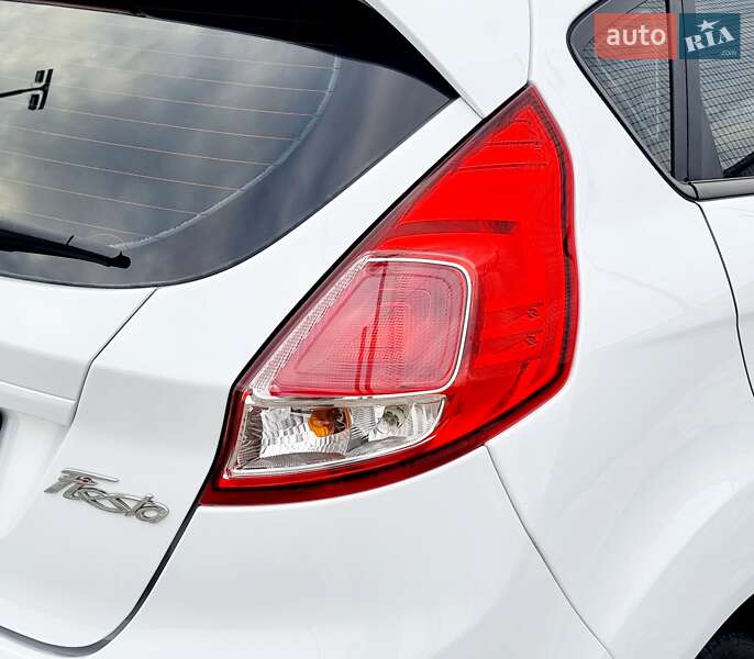 Хэтчбек Ford Fiesta 2014 в Мукачево