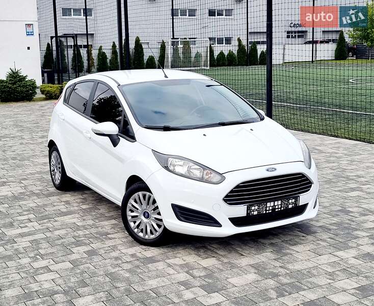 Хэтчбек Ford Fiesta 2014 в Мукачево