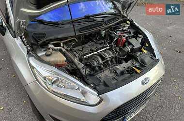 Хетчбек Ford Fiesta 2017 в 