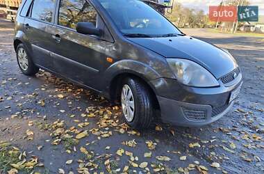 Хэтчбек Ford Fiesta 2007 в Городке