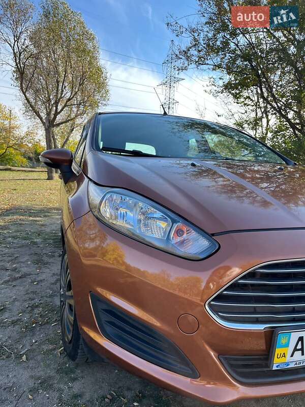 Хэтчбек Ford Fiesta 2013 в Днепре