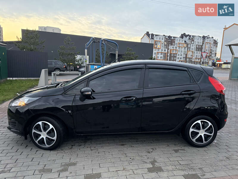 Хэтчбек Ford Fiesta 2016 в Киеве фото 3 Хэтчбек Ford Fiesta 2016 в Киеве