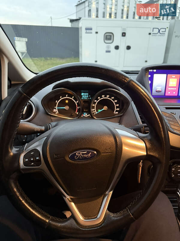 Хэтчбек Ford Fiesta 2016 в Киеве фото 10 Хэтчбек Ford Fiesta 2016 в Киеве