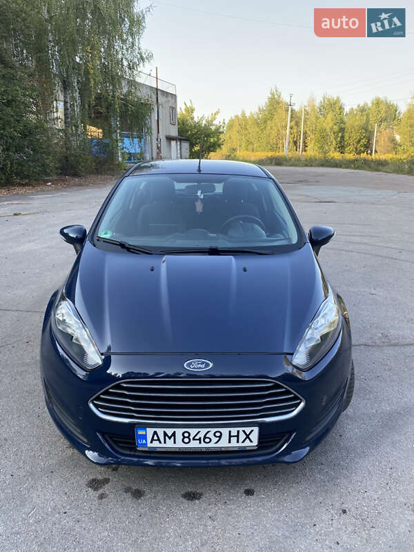 Хетчбек Ford Fiesta 2013 в Житомирі фото 3 Хетчбек Ford Fiesta 2013 в Житомирі