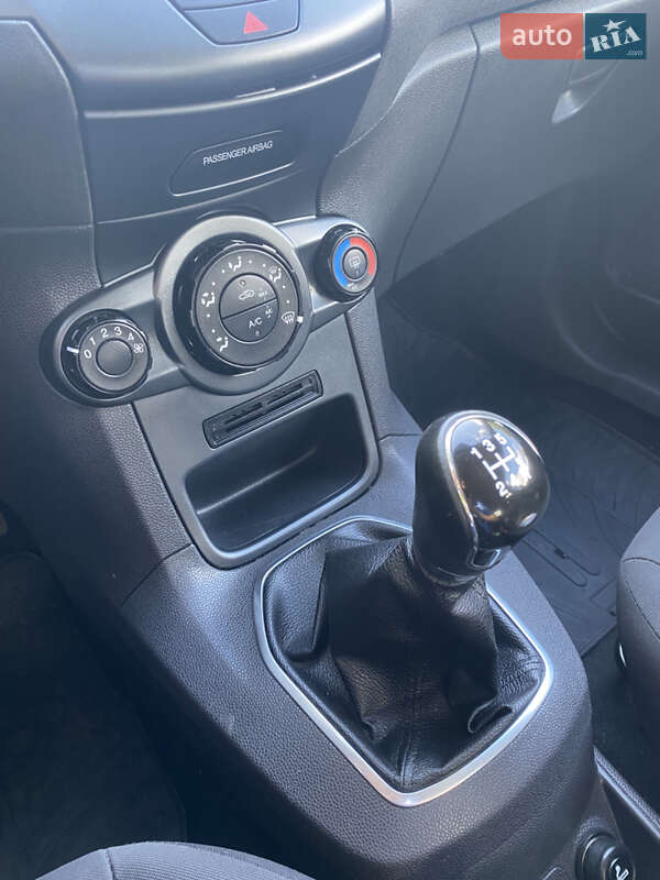 Хетчбек Ford Fiesta 2013 в Житомирі фото 12 Хетчбек Ford Fiesta 2013 в Житомирі