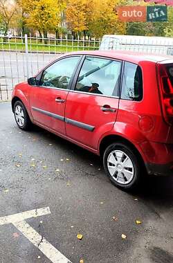 Хетчбек Ford Fiesta 2007 в  фото 2 Хетчбек Ford Fiesta 2007 в