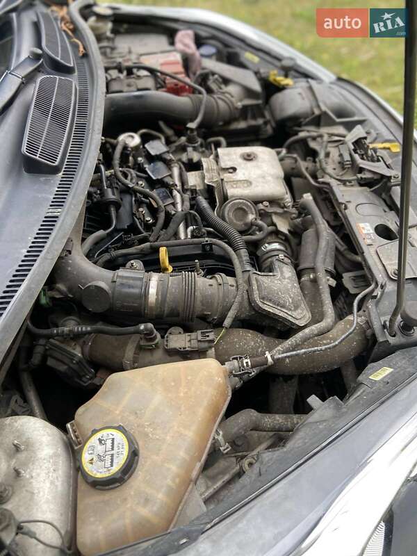 Хэтчбек Ford Fiesta 2017 в Вишневом фото 12 Хэтчбек Ford Fiesta 2017 в Вишневом