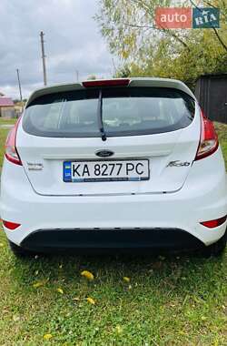 Хэтчбек Ford Fiesta 2017 в 