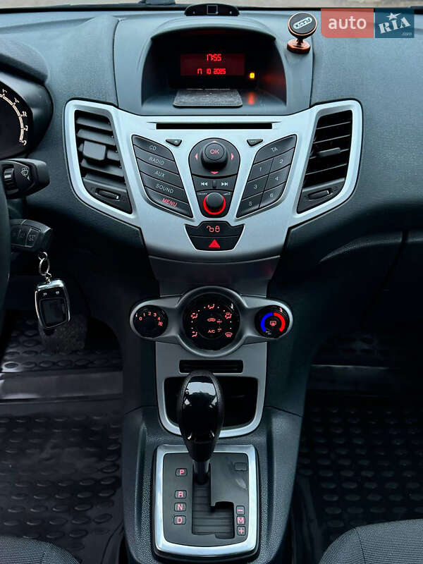 Хетчбек Ford Fiesta 2012 в Черкасах фото 17 Хетчбек Ford Fiesta 2012 в Черкасах