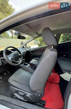 Хэтчбек Ford Fiesta 2013 в 