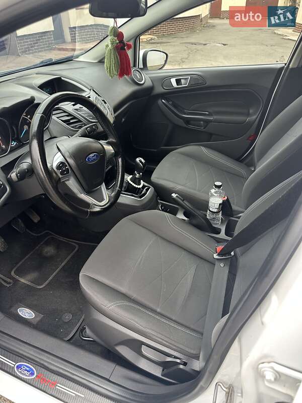 Хэтчбек Ford Fiesta 2014 в Одессе фото 20 Хэтчбек Ford Fiesta 2014 в Одессе