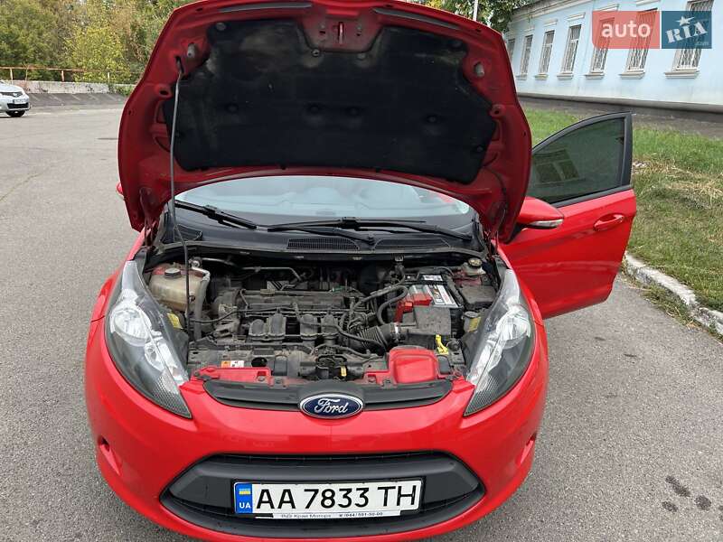 Хэтчбек Ford Fiesta 2012 в Киеве