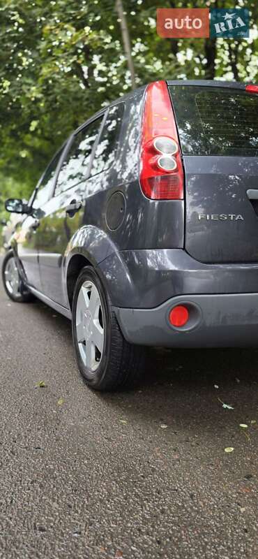 Хетчбек Ford Fiesta 2008 в Львові