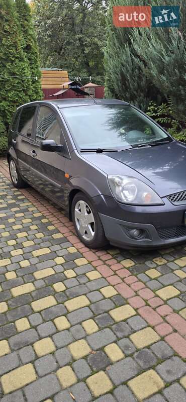 Хетчбек Ford Fiesta 2008 в Львові