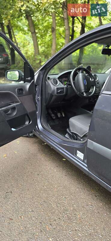 Хетчбек Ford Fiesta 2008 в Львові