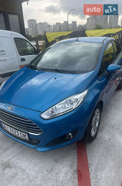 Хетчбек Ford Fiesta 2016 в Києві