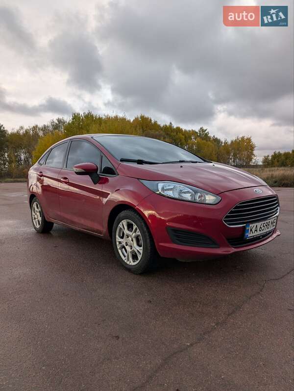 Седан Ford Fiesta 2014 в Нежине фото Седан Ford Fiesta 2014 в Нежине