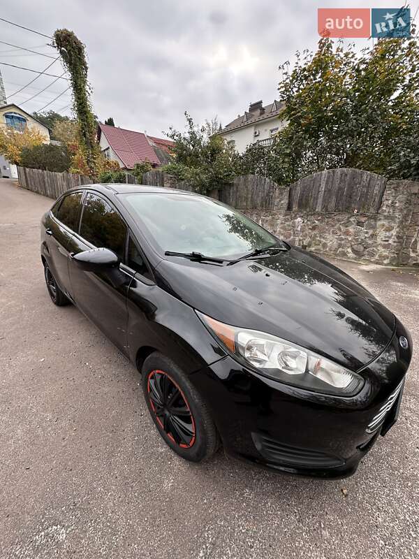 Седан Ford Fiesta 2019 в 