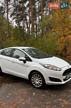 Хетчбек Ford Fiesta 2017 в 