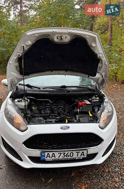 Хетчбек Ford Fiesta 2017 в 