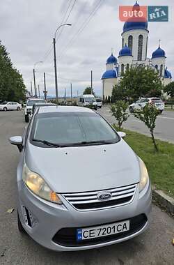 Седан Ford Fiesta 2012 в Чернівцях