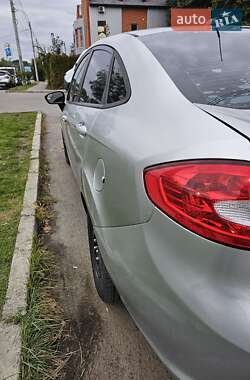 Седан Ford Fiesta 2012 в 