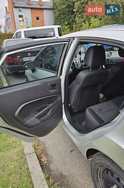 Седан Ford Fiesta 2012 в 