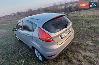 Хетчбек Ford Fiesta 2011 в 