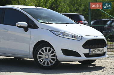 Хэтчбек Ford Fiesta 2017 в 