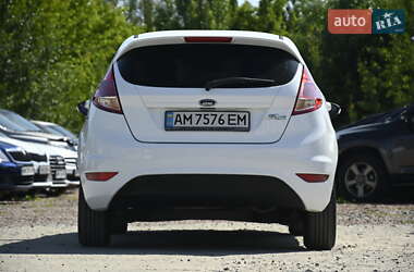Хэтчбек Ford Fiesta 2017 в 