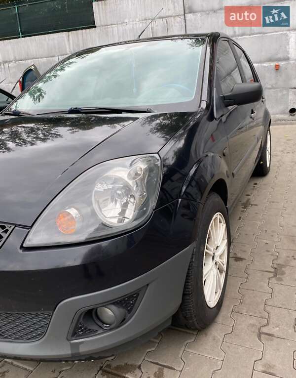 Хэтчбек Ford Fiesta 2007 в Обухове фото Хэтчбек Ford Fiesta 2007 в Обухове
