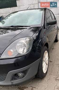 Хэтчбек Ford Fiesta 2007 в  фото 3 Хэтчбек Ford Fiesta 2007 в