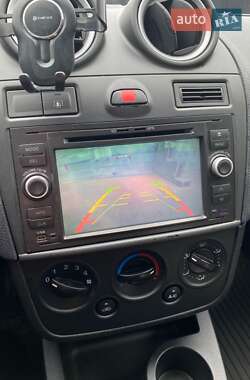 Хэтчбек Ford Fiesta 2007 в  фото 12 Хэтчбек Ford Fiesta 2007 в