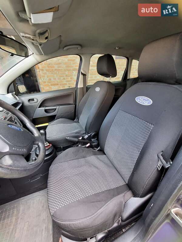 Хэтчбек Ford Fiesta 2006 в Нежине фото 4 Хэтчбек Ford Fiesta 2006 в Нежине