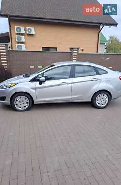 Седан Ford Fiesta 2017 в Киеве