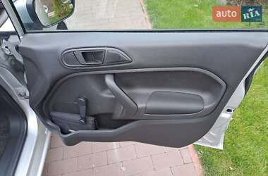 Седан Ford Fiesta 2017 в 