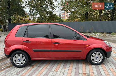 Хэтчбек Ford Fiesta 2008 в 