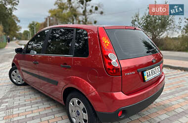 Хэтчбек Ford Fiesta 2008 в 