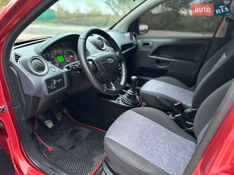 Хетчбек Ford Fiesta 2008 в Білій Церкві